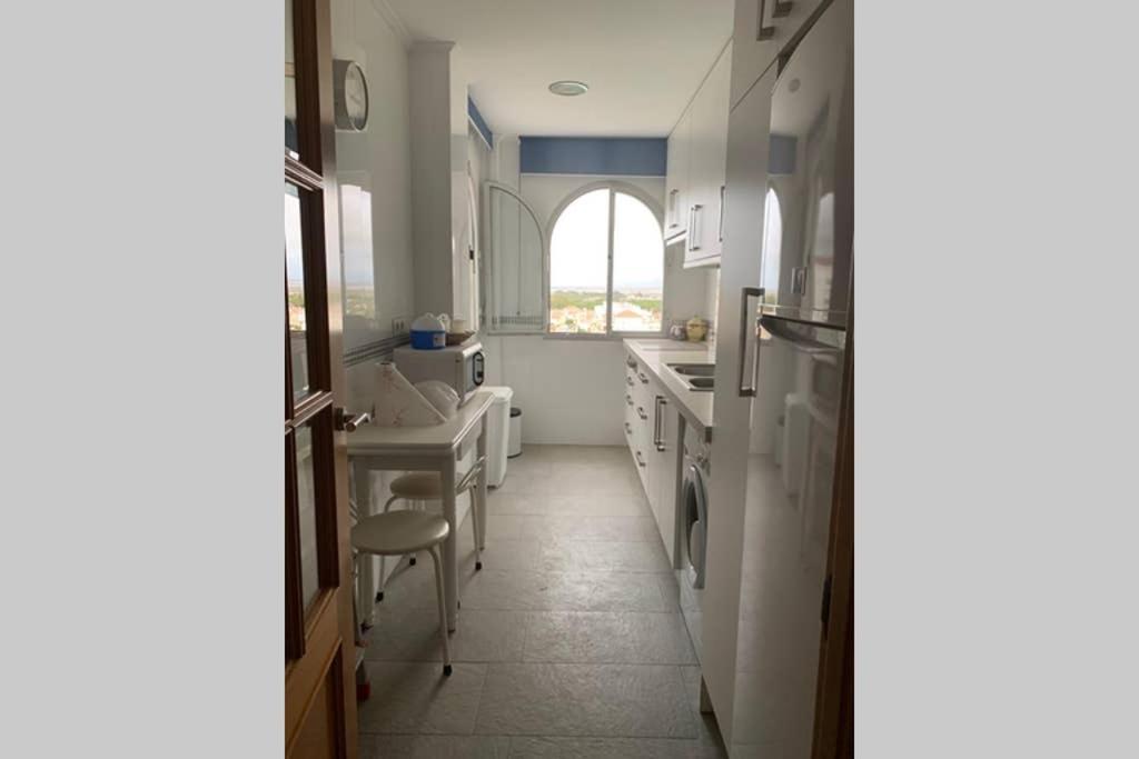 Apartamento Con Vistas Valdelagrana El Puerto de Santa Maria Bagian luar foto